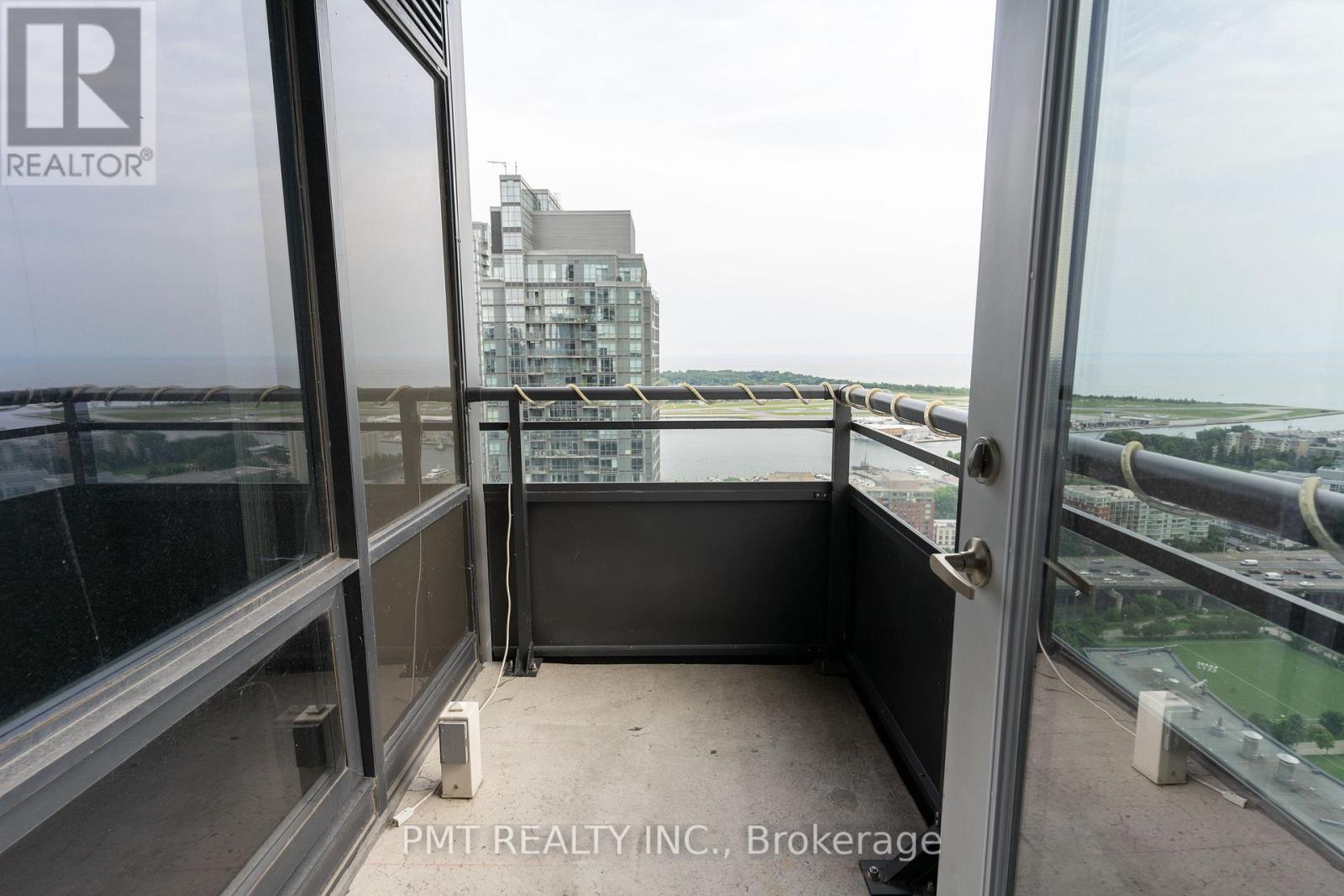 4008 - 25 Telegram Mews, Toronto, Ontario  M5V 3Z1 - Photo 12 - C12681678