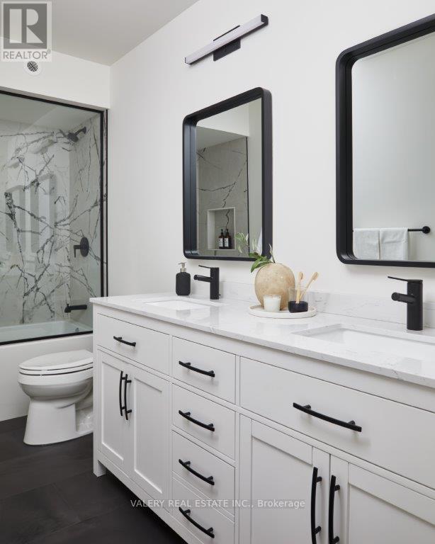 Lower - 31 Roslin Avenue, Toronto, Ontario M4N 1Y8 - Photo 4 - C12681748