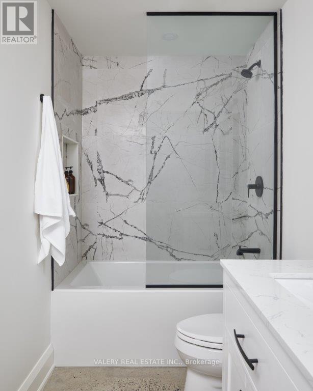 Lower - 31 Roslin Avenue, Toronto, Ontario M4N 1Y8 - Photo 6 - C12681748