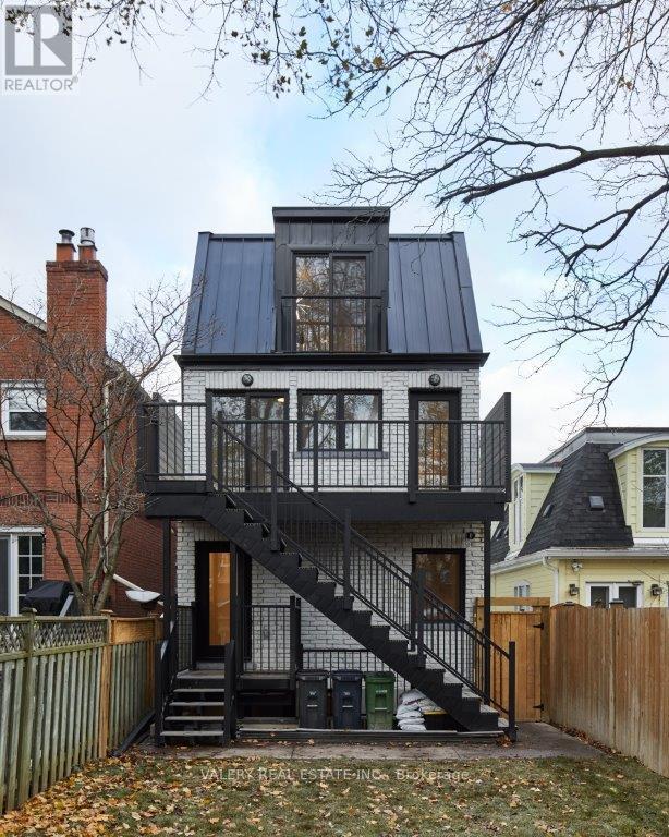 Lower - 31 Roslin Avenue, Toronto, Ontario M4N 1Y8 - Photo 7 - C12681748