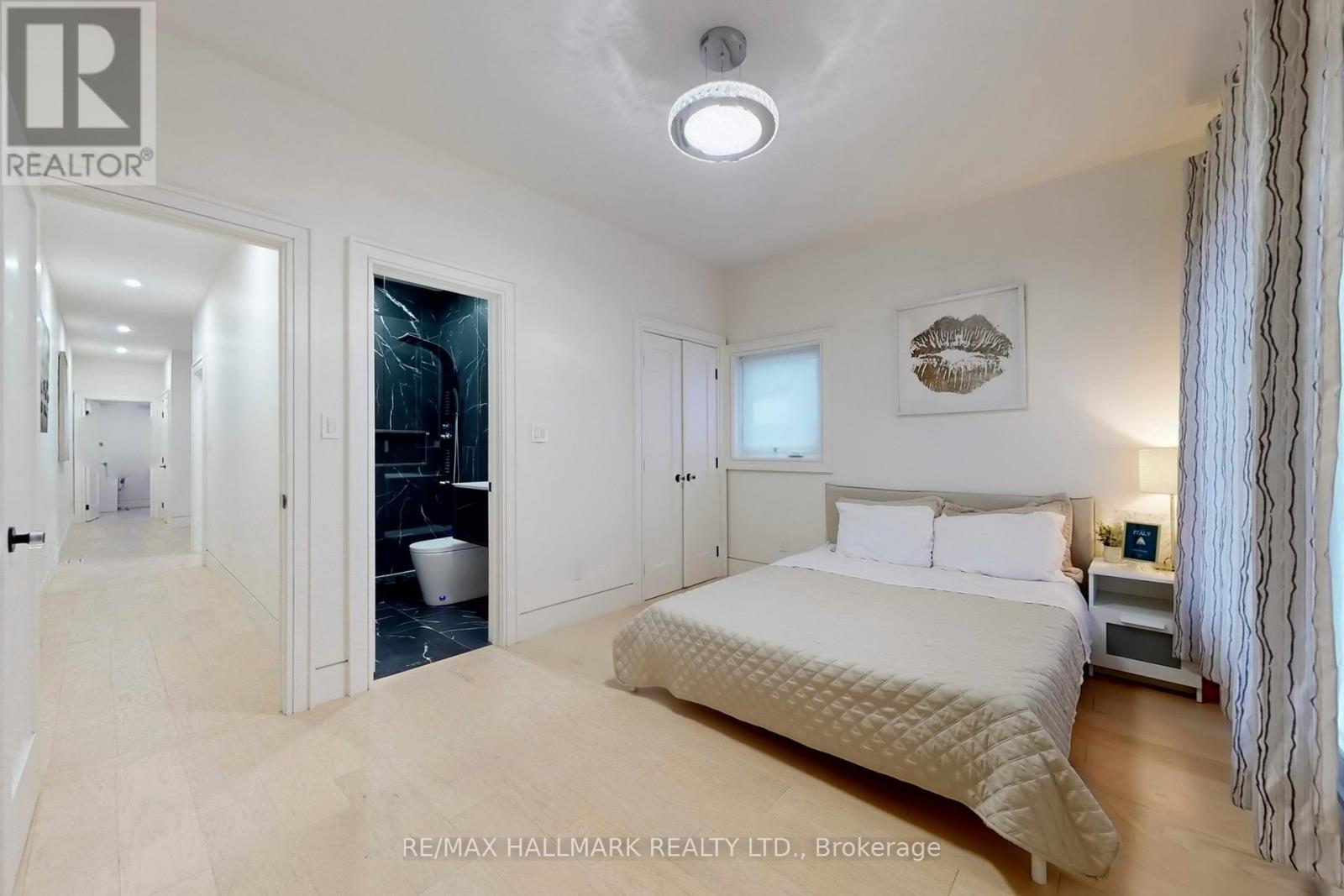 16 Mulberry Crescent, Toronto, Ontario  M6C 1N5 - Photo 14 - C12681758