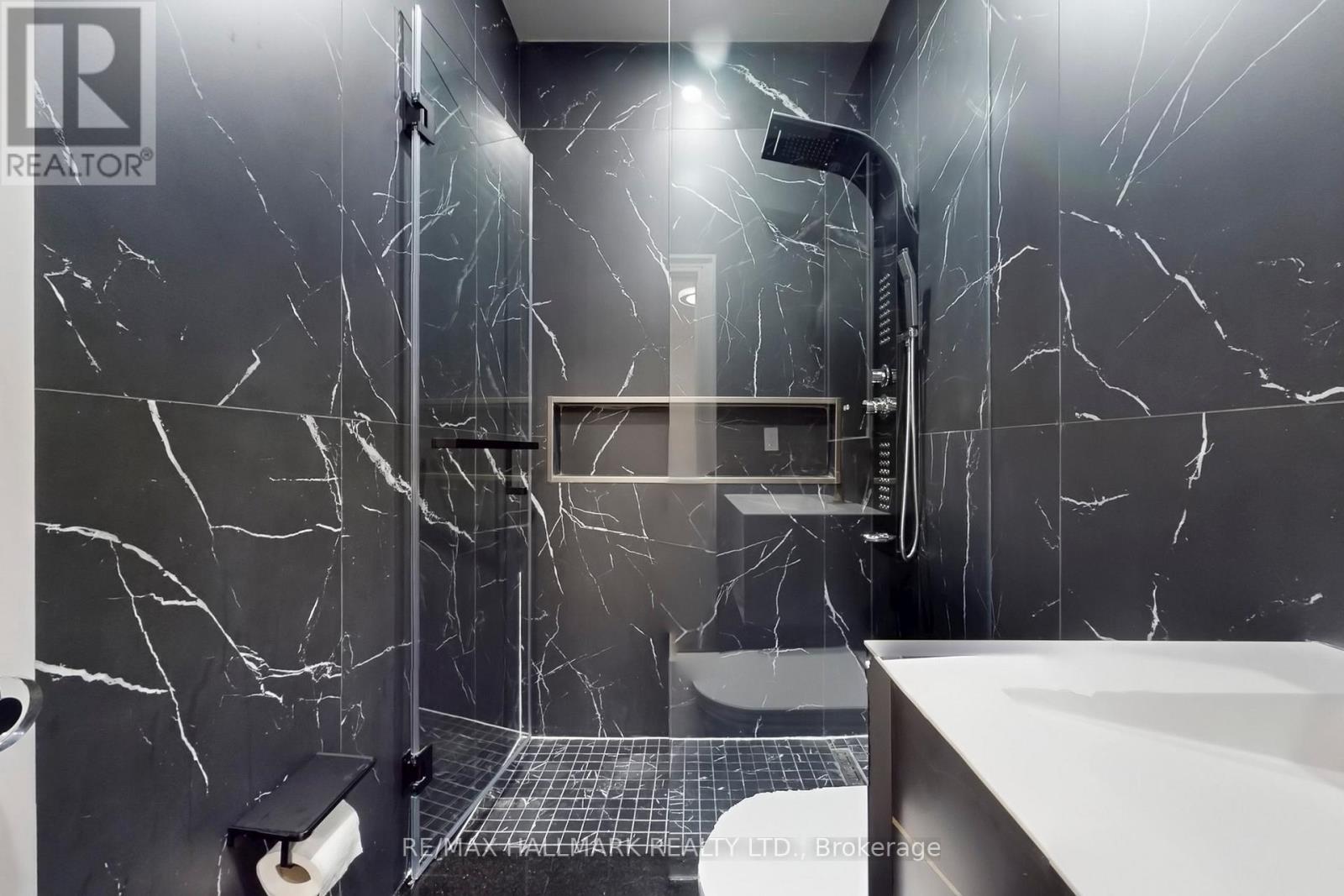 16 Mulberry Crescent, Toronto, Ontario  M6C 1N5 - Photo 17 - C12681758