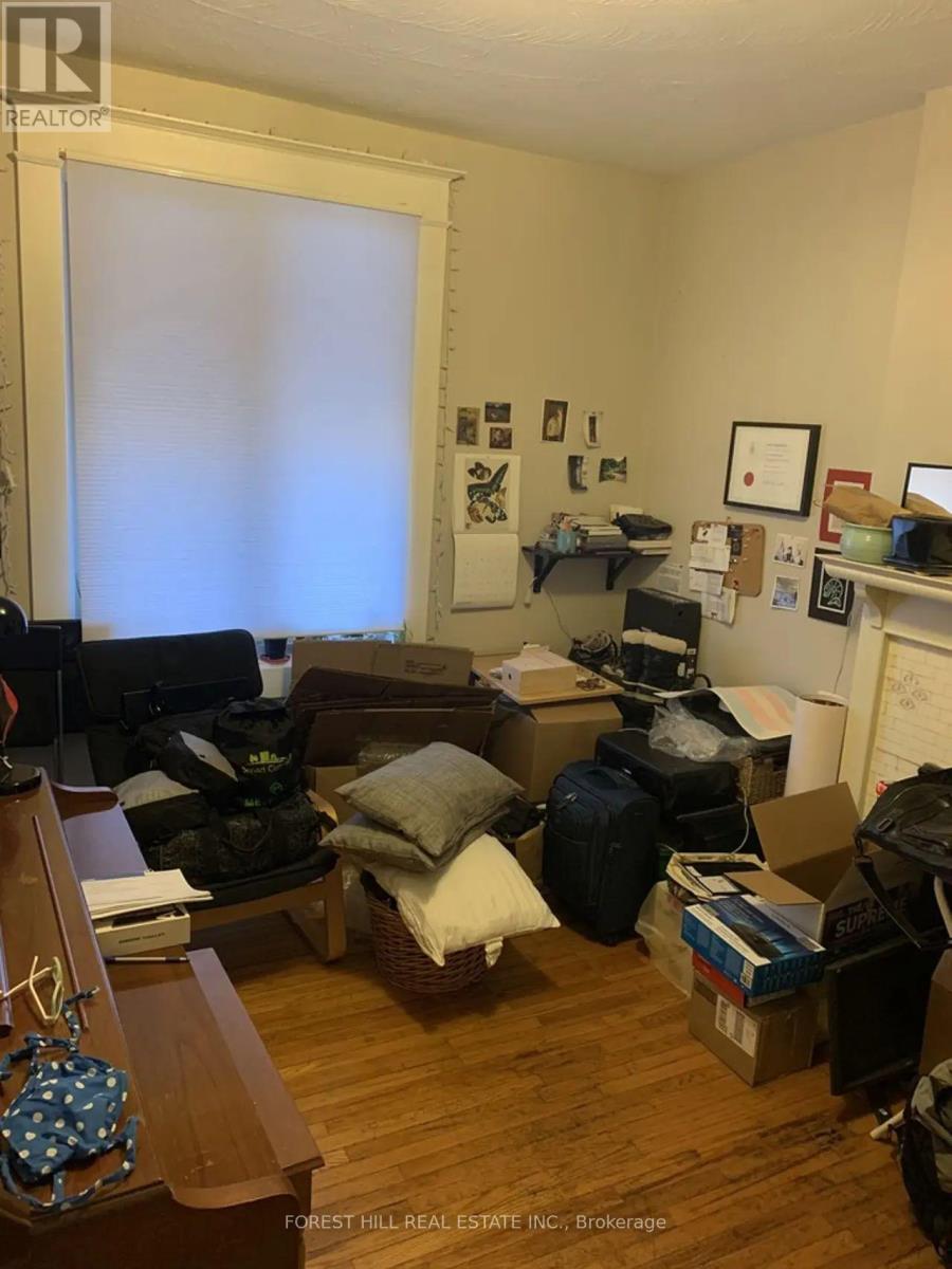 Main - 338 St Clarens Avenue, Toronto, Ontario  M6H 3W3 - Photo 4 - C12681870