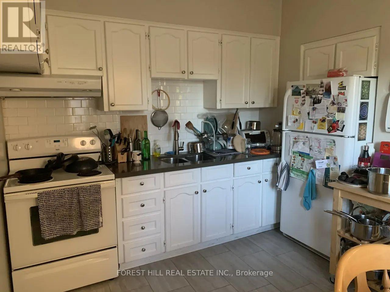 Main - 338 St Clarens Avenue, Toronto, Ontario  M6H 3W3 - Photo 5 - C12681870