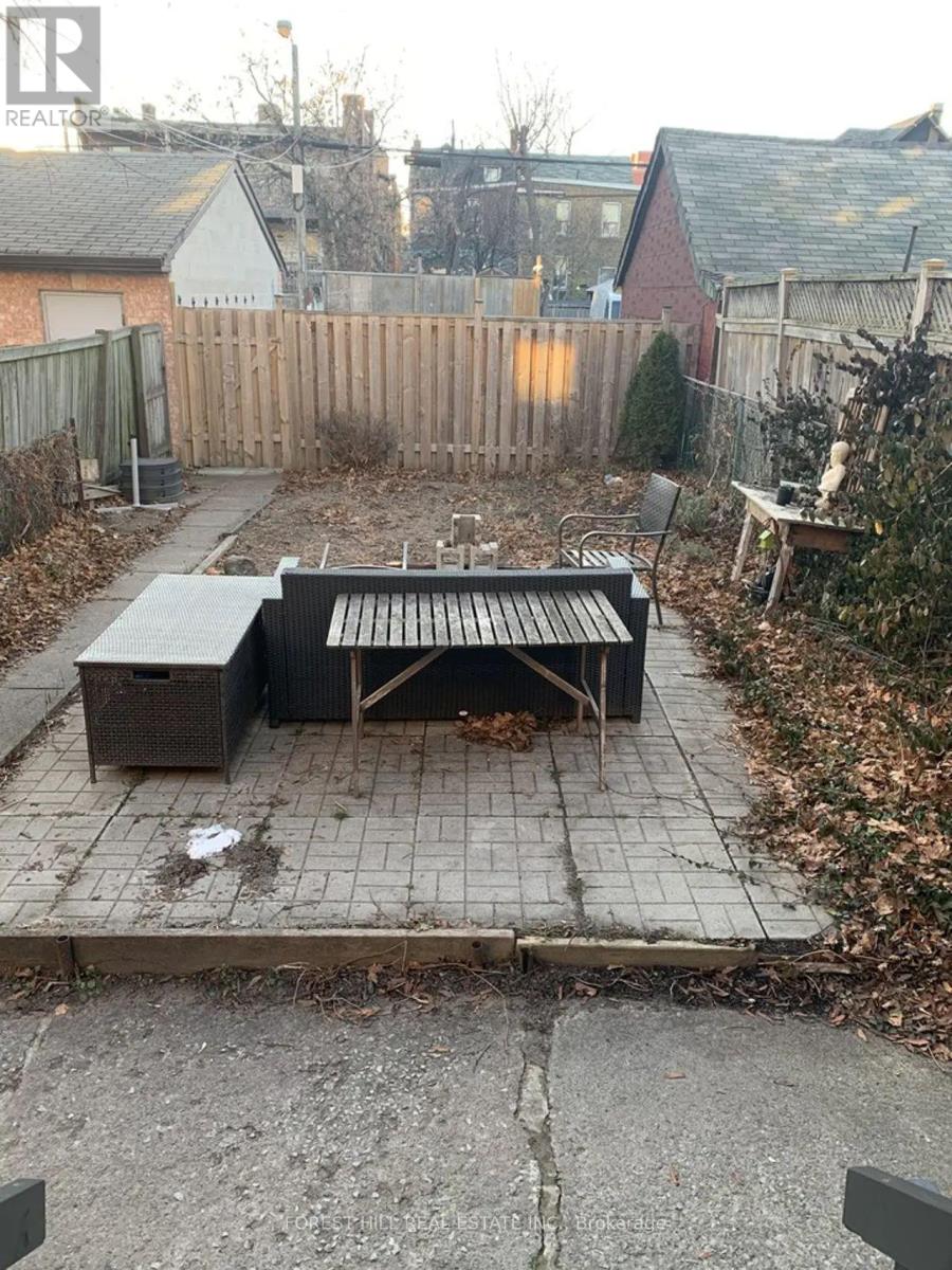 Main - 338 St Clarens Avenue, Toronto, Ontario  M6H 3W3 - Photo 7 - C12681870