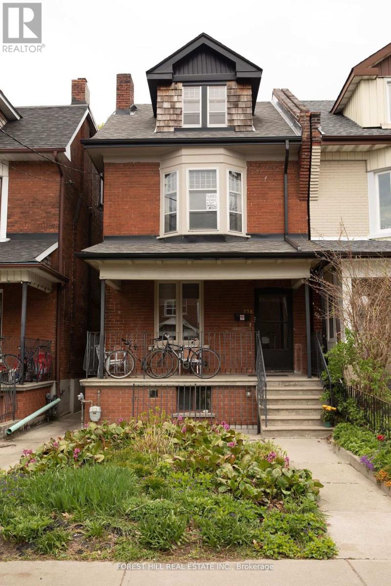 UPPER - 338 ST CLARENS AVENUE, Toronto, Ontario