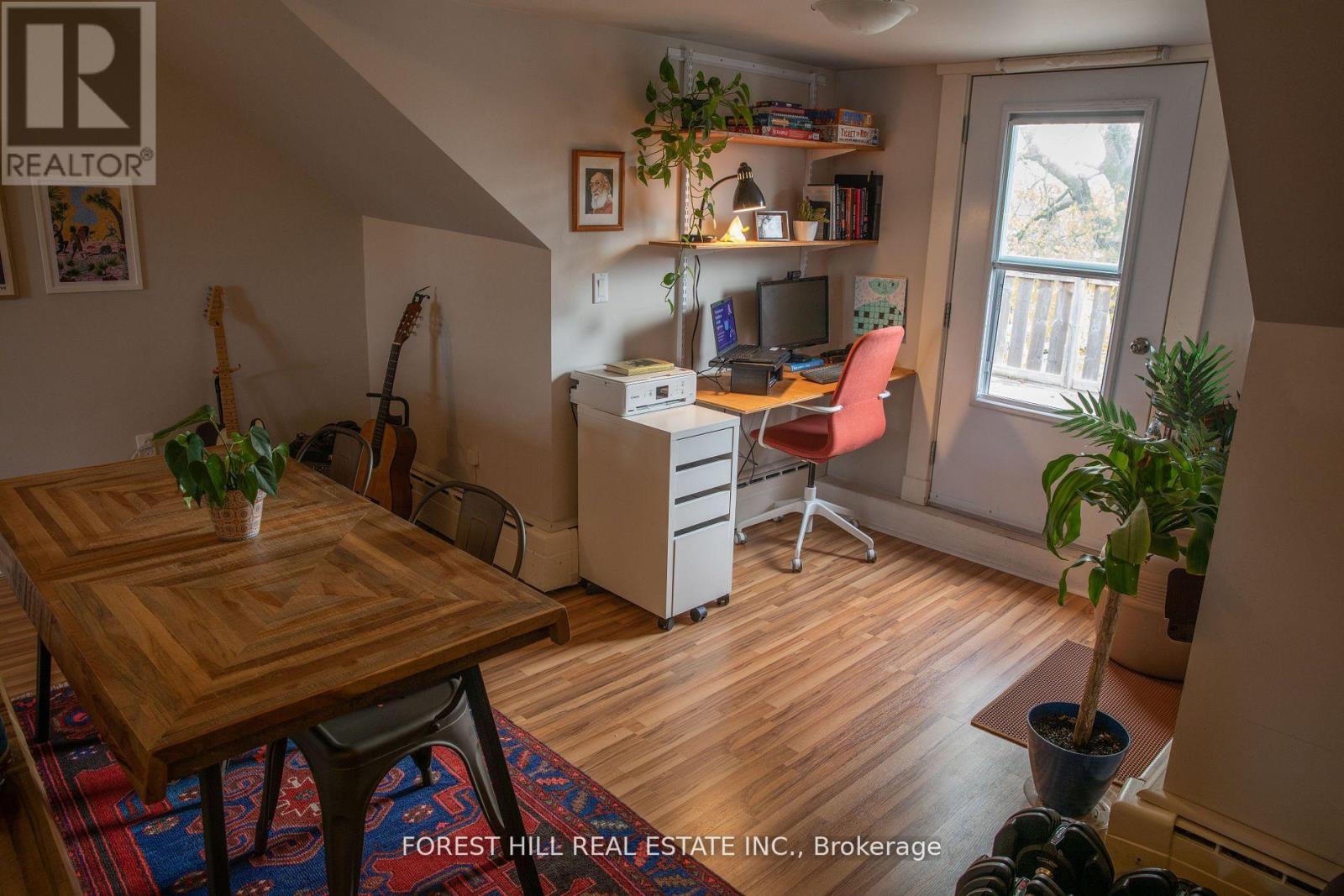 Upper - 338 St Clarens Avenue, Toronto, Ontario  M6H 3W3 - Photo 12 - C12681874