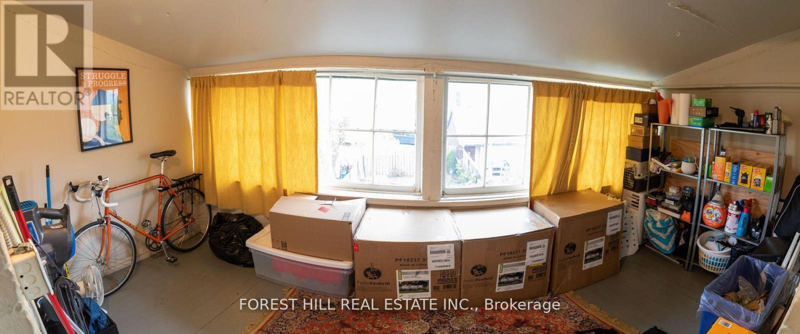 Upper - 338 St Clarens Avenue, Toronto, Ontario  M6H 3W3 - Photo 3 - C12681874