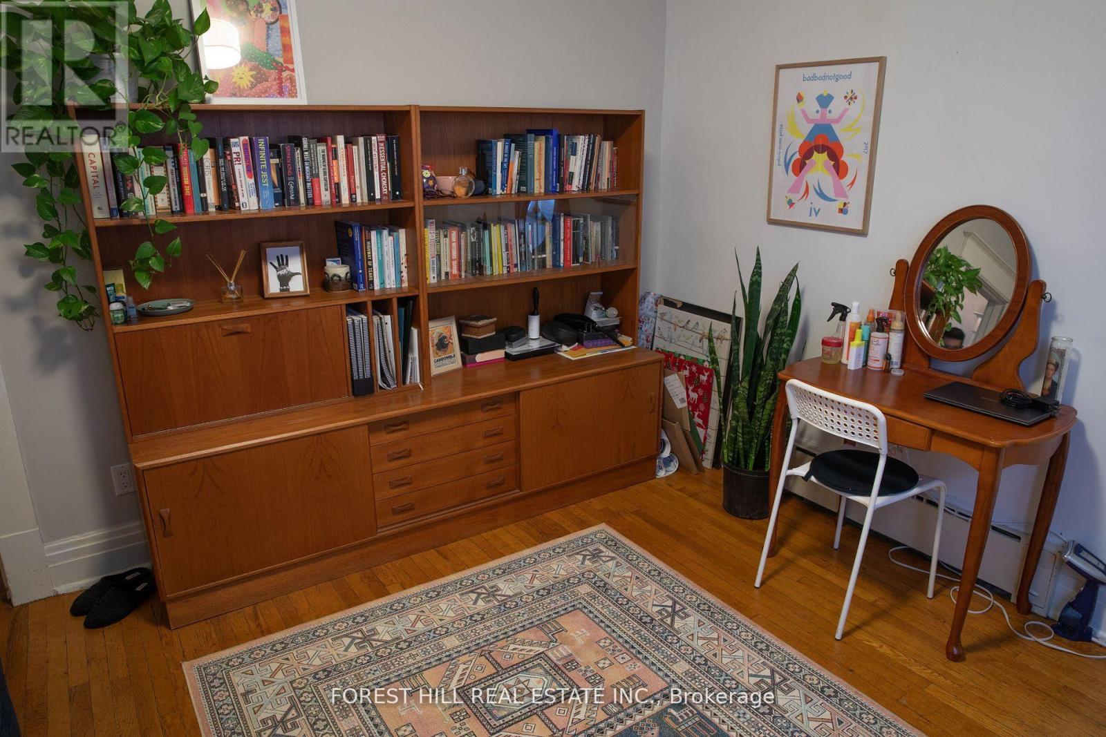 Upper - 338 St Clarens Avenue, Toronto, Ontario  M6H 3W3 - Photo 7 - C12681874