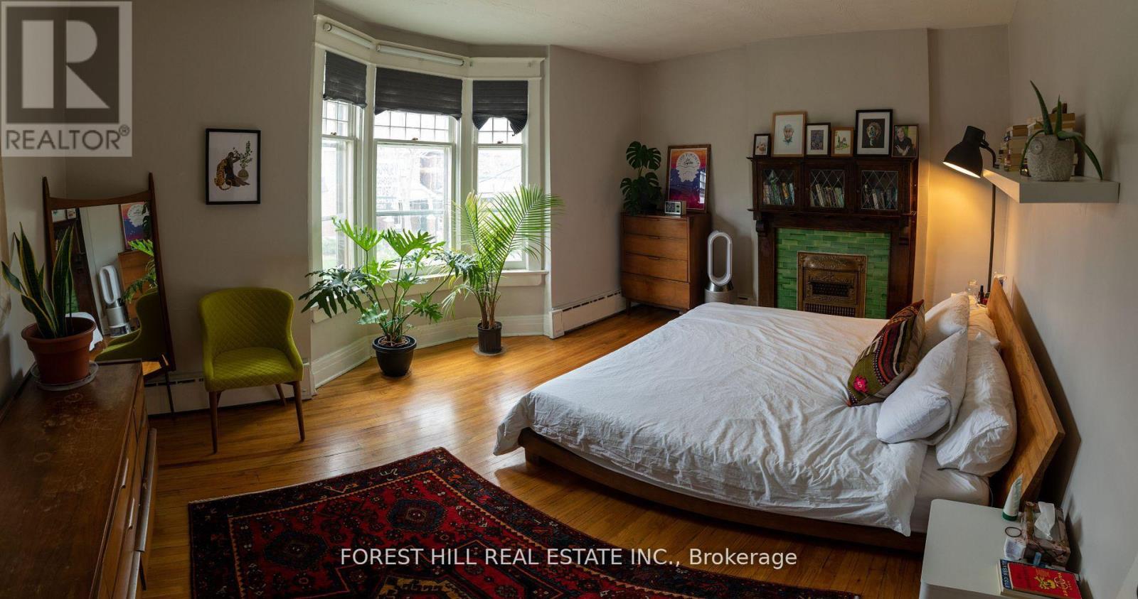 Upper - 338 St Clarens Avenue, Toronto, Ontario  M6H 3W3 - Photo 8 - C12681874