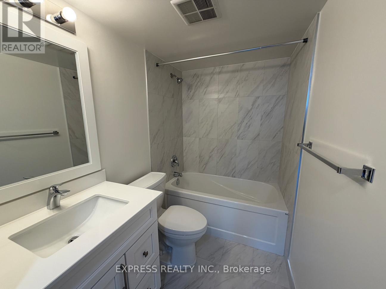 1212 - 942 Yonge Street, Toronto, Ontario  M4W 3S8 - Photo 13 - C12681916