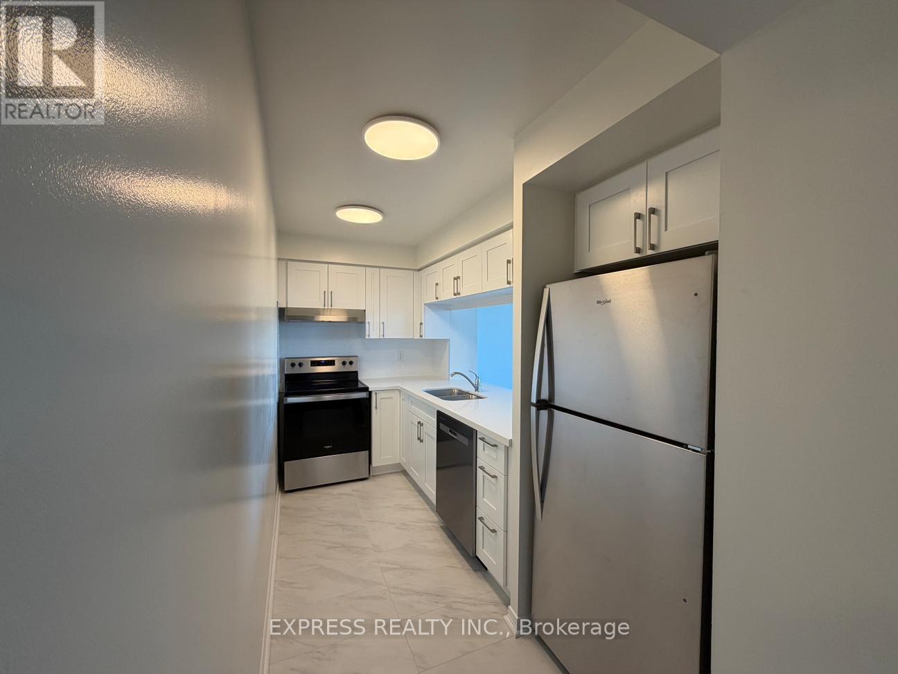 1212 - 942 Yonge Street, Toronto, Ontario  M4W 3S8 - Photo 2 - C12681916