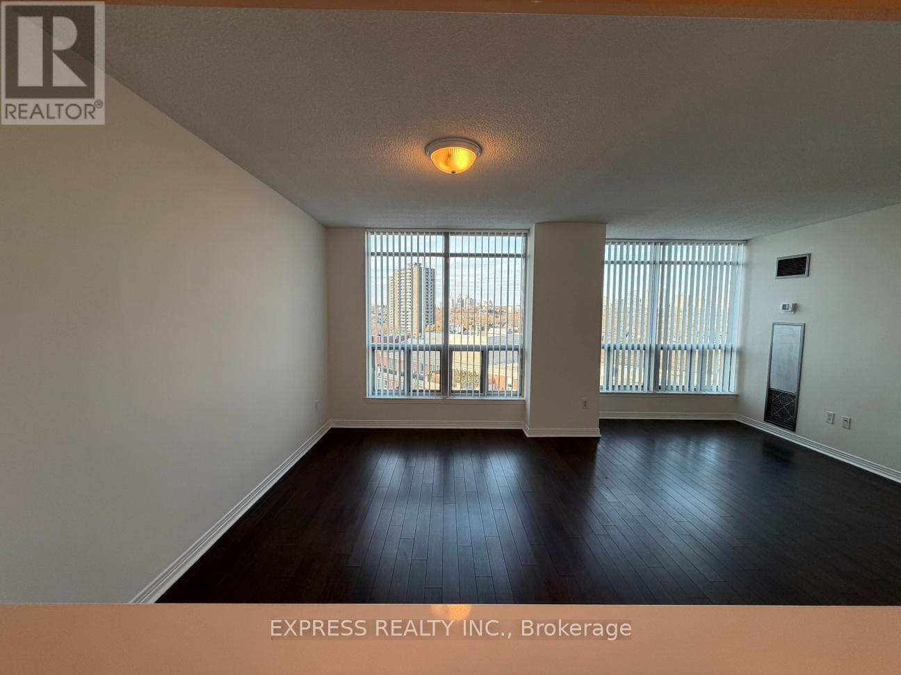 1212 - 942 Yonge Street, Toronto, Ontario  M4W 3S8 - Photo 3 - C12681916