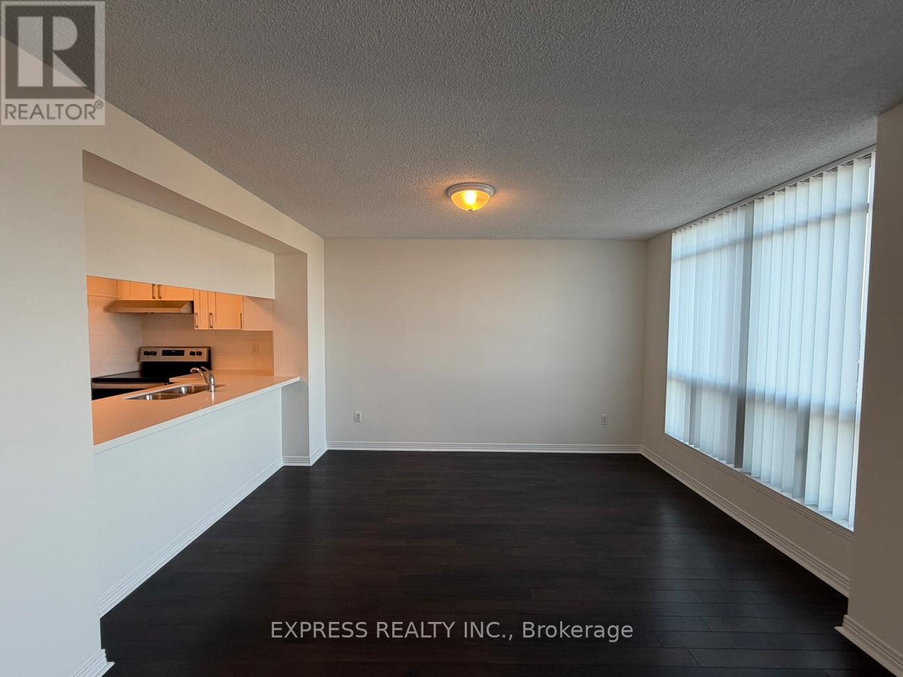 1212 - 942 Yonge Street, Toronto, Ontario  M4W 3S8 - Photo 4 - C12681916