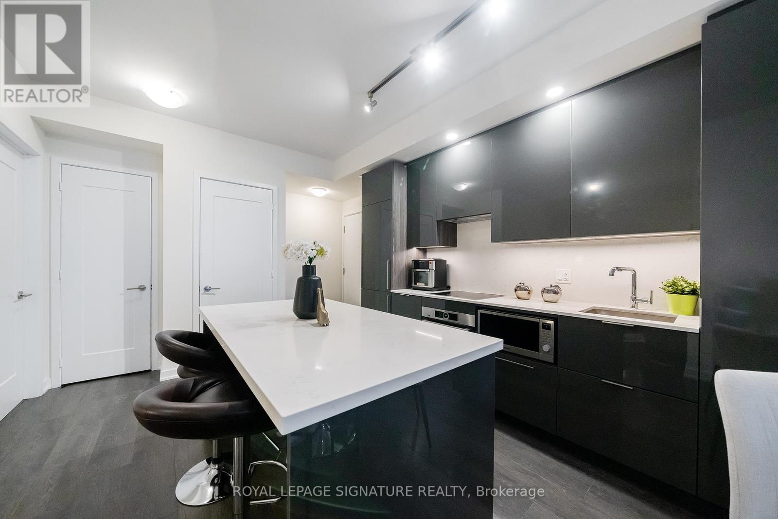 2410 - 28 Freeland Street, Toronto, Ontario  M5E 0E3 - Photo 11 - C12681922