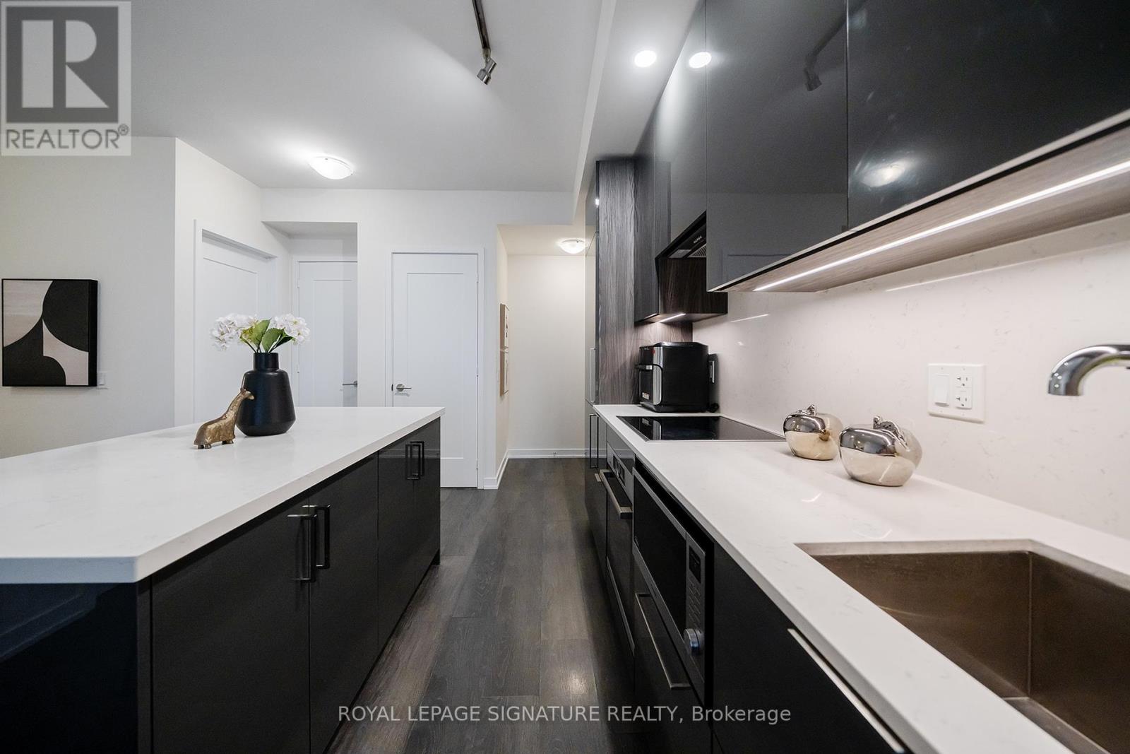 2410 - 28 Freeland Street, Toronto, Ontario  M5E 0E3 - Photo 16 - C12681922