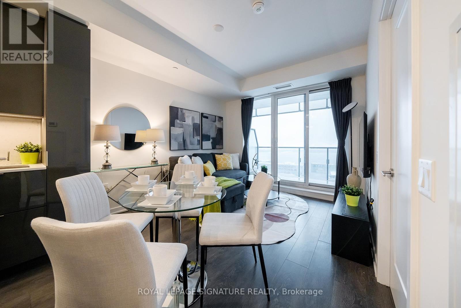 2410 - 28 Freeland Street, Toronto, Ontario  M5E 0E3 - Photo 6 - C12681922