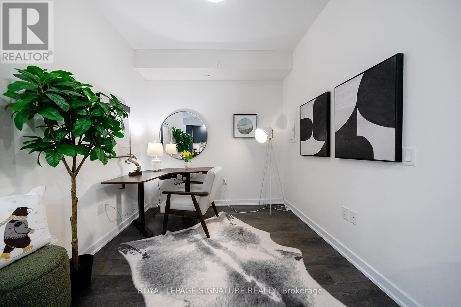 2410 - 28 Freeland Street, Toronto, Ontario  M5E 0E3 - Photo 8 - C12681922