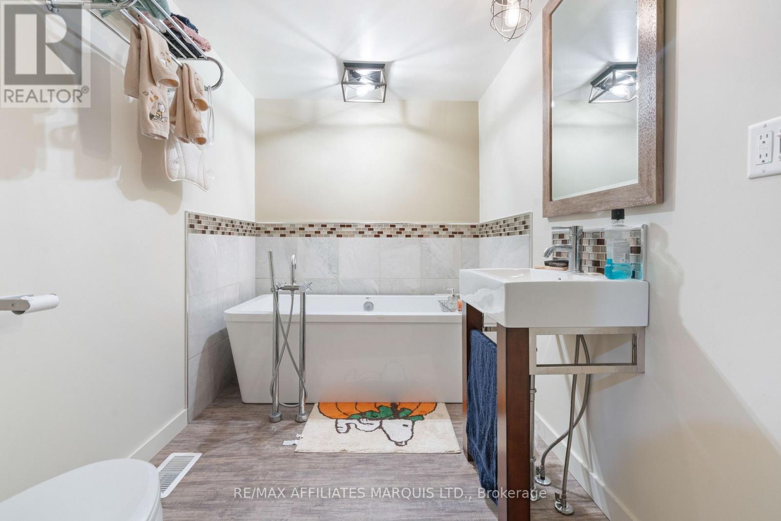 310 Belmont Street, Cornwall, Ontario  K6H 4Z6 - Photo 8 - X12681792