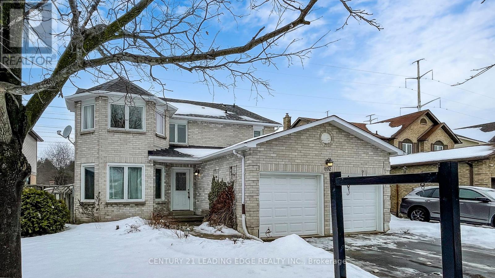 692 AMARETTO AVENUE, Pickering, Ontario