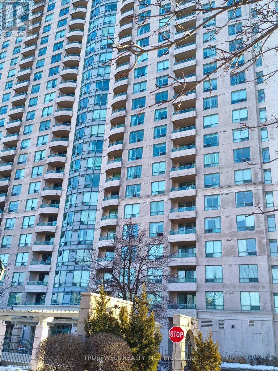 <div class="slider-price">$399,000</div><p>1306 - 61 Town Centre Court, Toronto, Ontario</p>