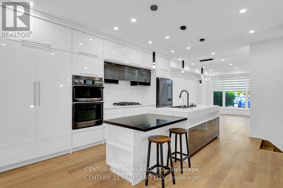 978 Carlaw Avenue, Toronto, Ontario  M4K 3M1 - Photo 13 - E12681800