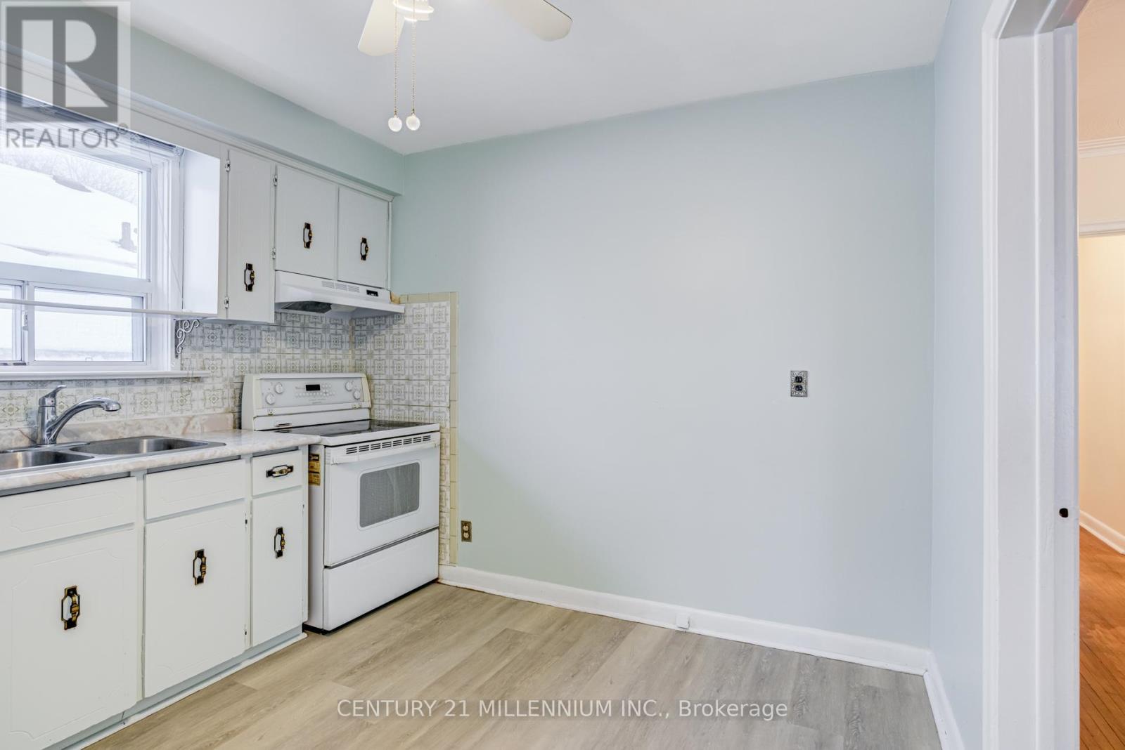 32 Century Drive, Toronto, Ontario  M1K 4J6 - Photo 11 - E12681804