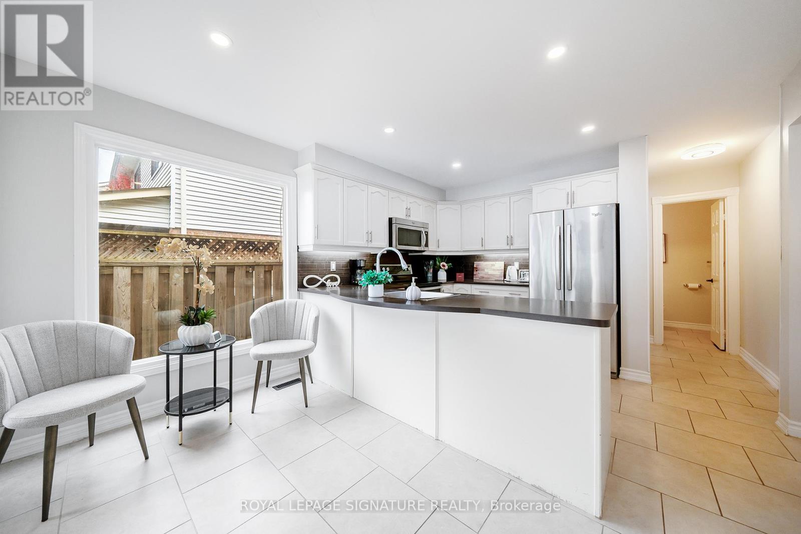 1239 Barnwood Square, Pickering, Ontario  L1X 1C6 - Photo 19 - E12681924