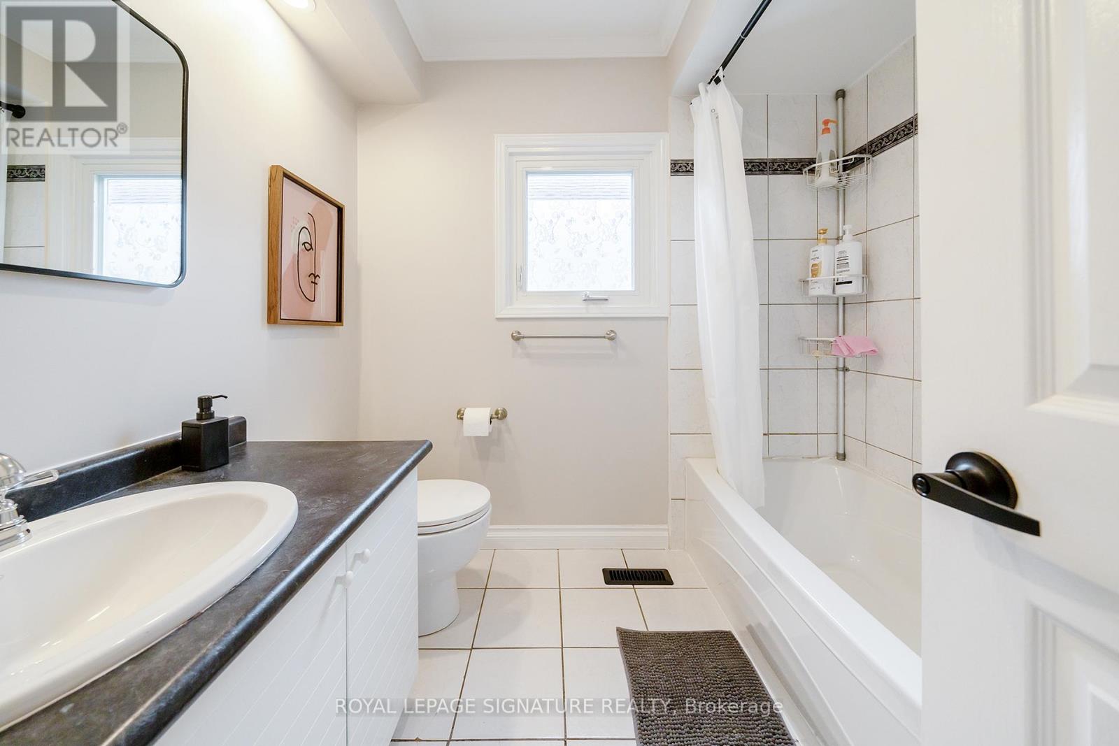 1239 Barnwood Square, Pickering, Ontario  L1X 1C6 - Photo 24 - E12681924