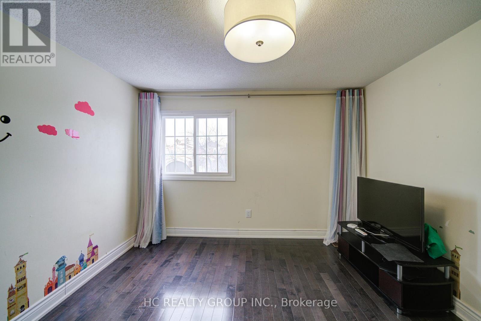 50 Lavron Court, Markham, Ontario  L3S 2P1 - Photo 18 - N12681712