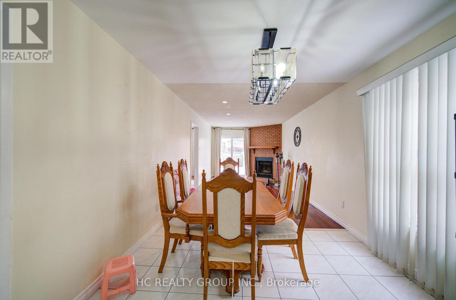 50 Lavron Court, Markham, Ontario  L3S 2P1 - Photo 9 - N12681712