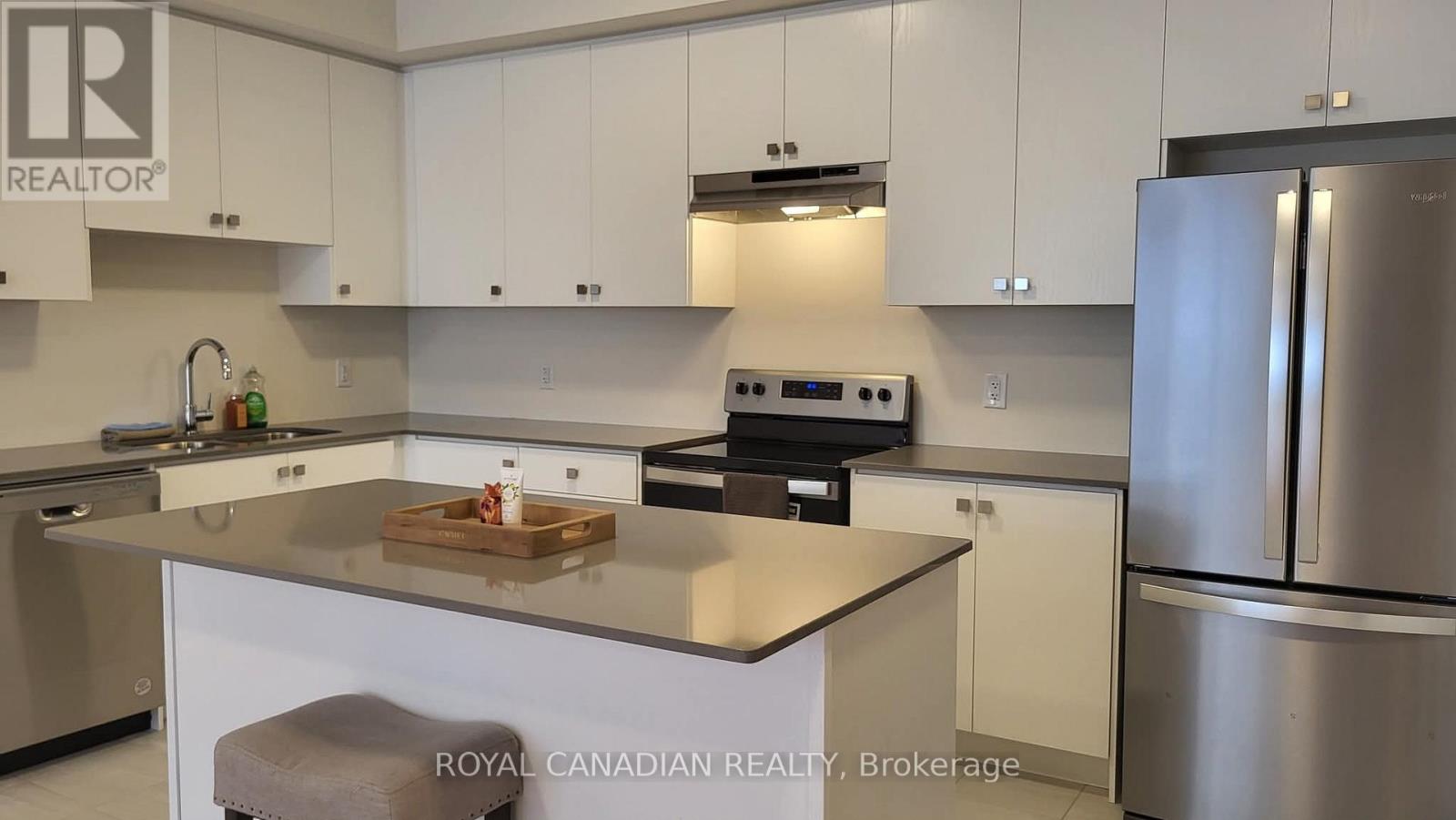 7 - 50 Baynes Way, Bradford West Gwillimbury (Bradford), Ontario  L3Z 4M4 - Photo 6 - N12681752