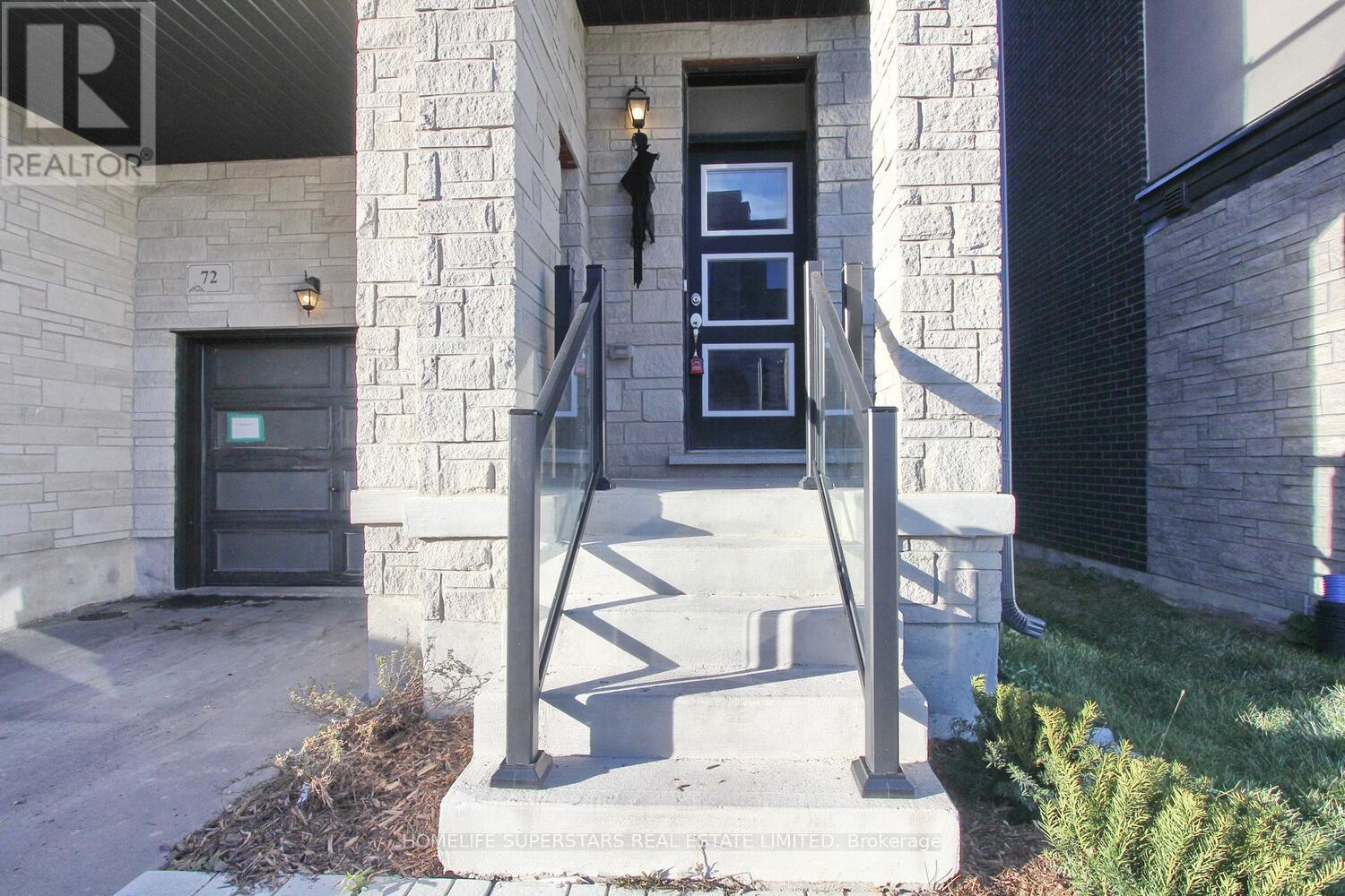 72 Wascana Road, Vaughan, Ontario  L4H 5G9 - Photo 2 - N12681808