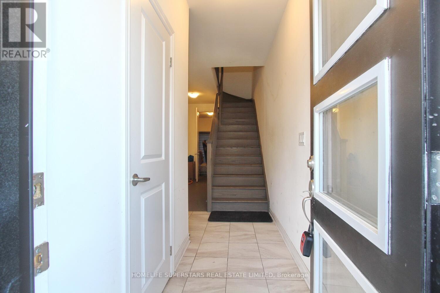 72 Wascana Road, Vaughan, Ontario  L4H 5G9 - Photo 3 - N12681808