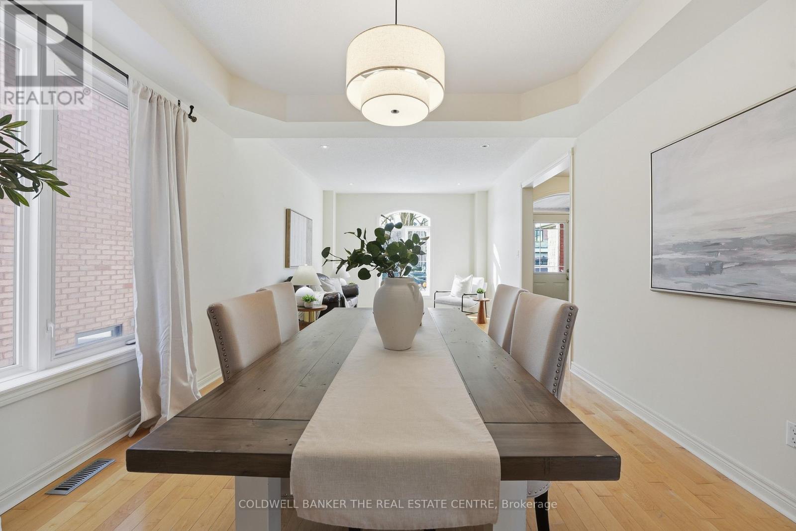 19 Deerhorn Crescent, Aurora, Ontario  L4G 6S4 - Photo 10 - N12681834