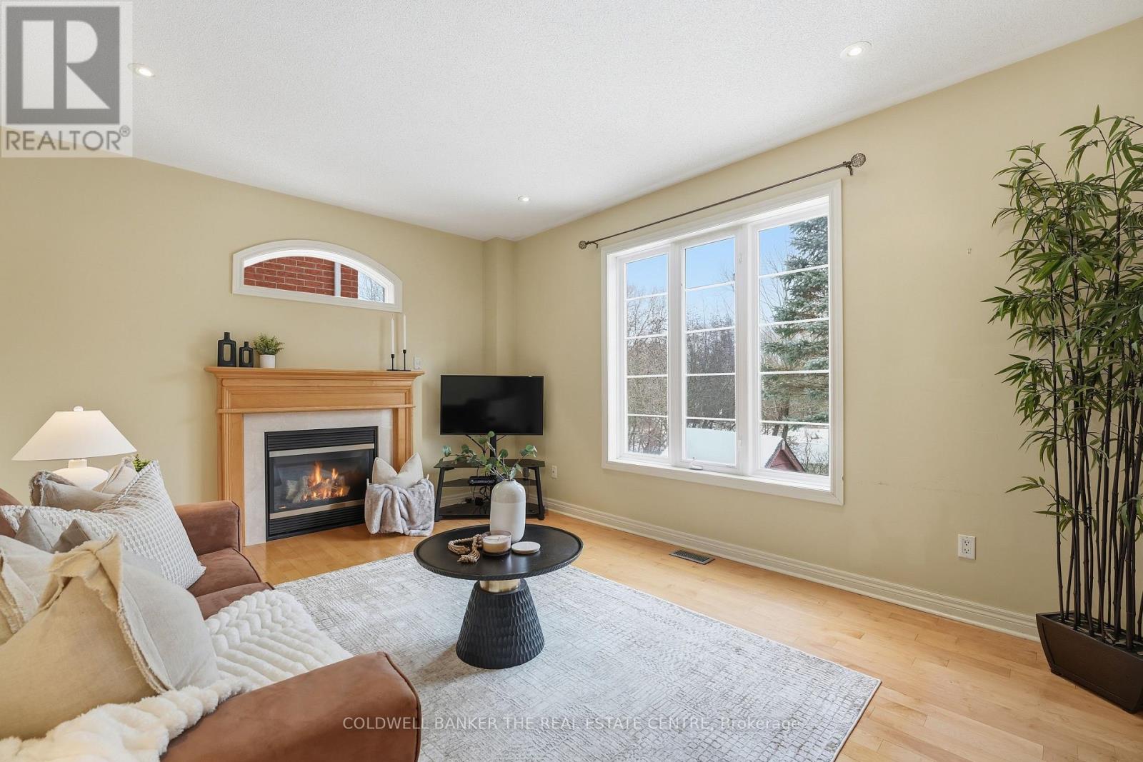 19 Deerhorn Crescent, Aurora, Ontario  L4G 6S4 - Photo 15 - N12681834