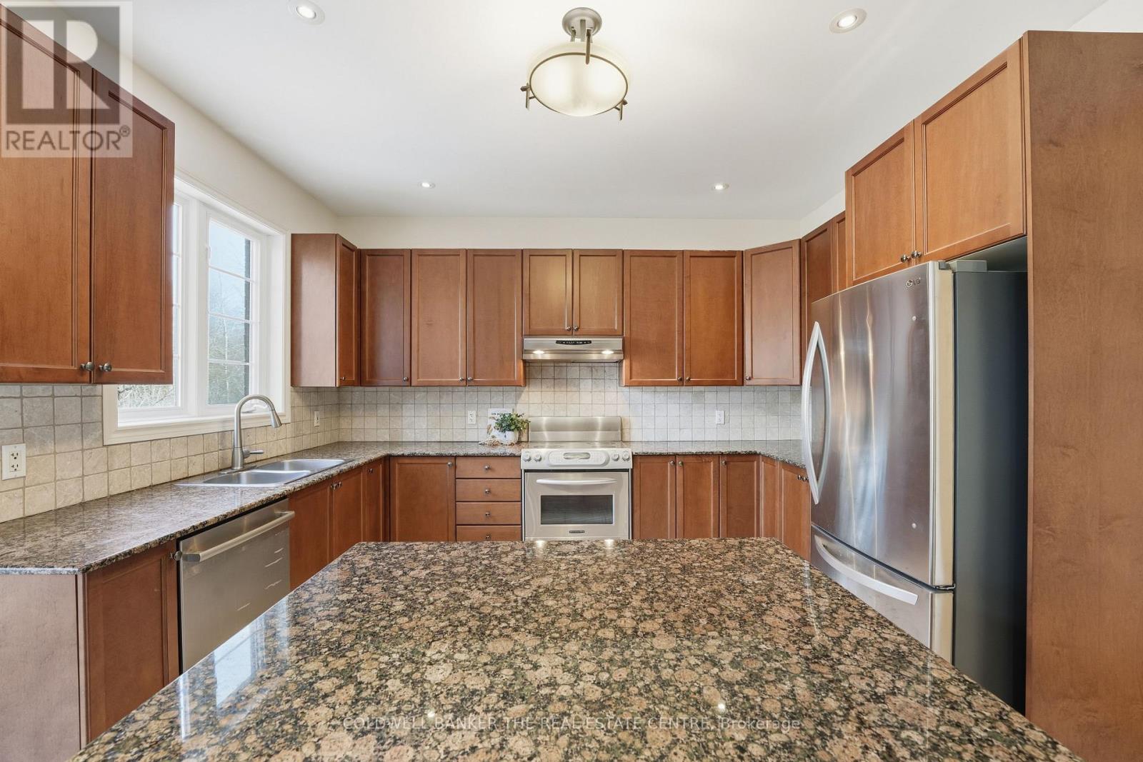 19 Deerhorn Crescent, Aurora, Ontario  L4G 6S4 - Photo 19 - N12681834