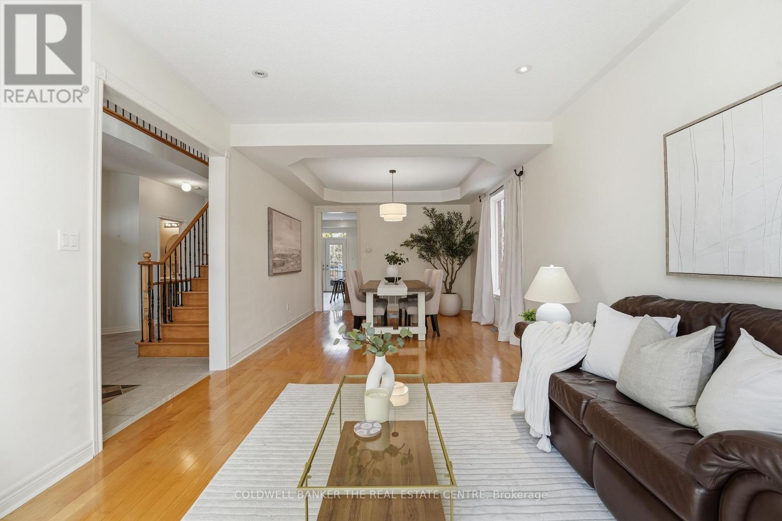 19 Deerhorn Crescent, Aurora, Ontario  L4G 6S4 - Photo 6 - N12681834