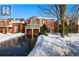 19 DEERHORN CRESCENT, Aurora, Ontario
