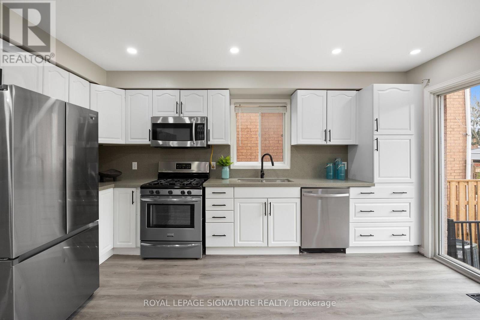 124 Laidlaw Drive, Barrie (West Bayfield), Ontario  L4N 7R9 - Photo 10 - S12681780