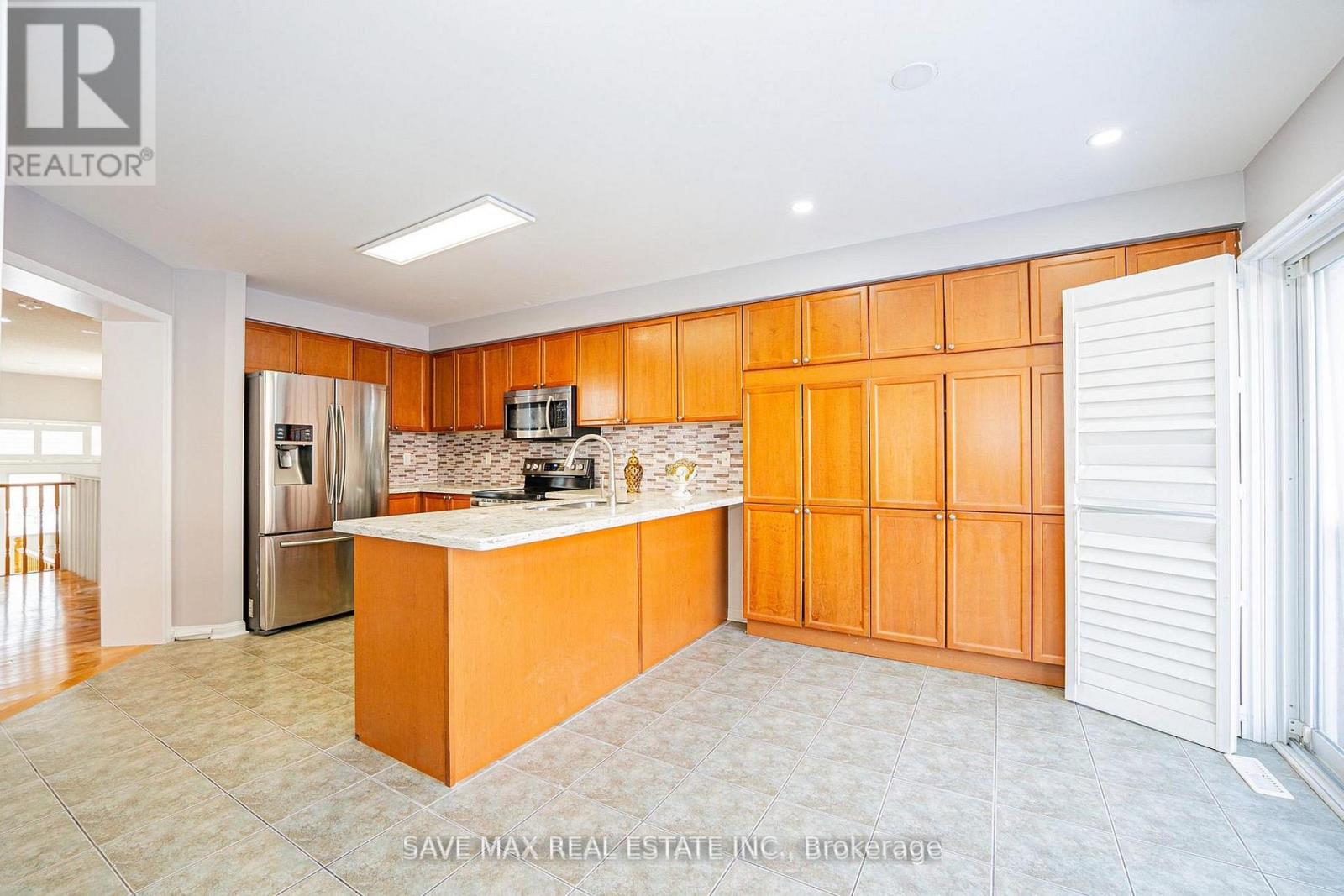 254 Fandango Drive, Brampton, Ontario  L6X 0M5 - Photo 13 - W12681710