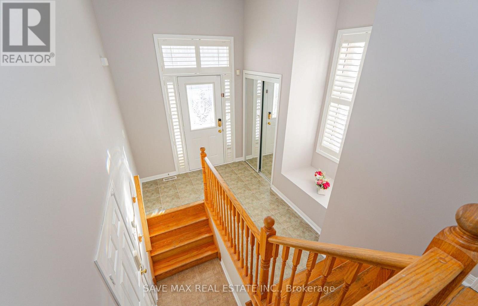 254 Fandango Drive, Brampton, Ontario  L6X 0M5 - Photo 6 - W12681710