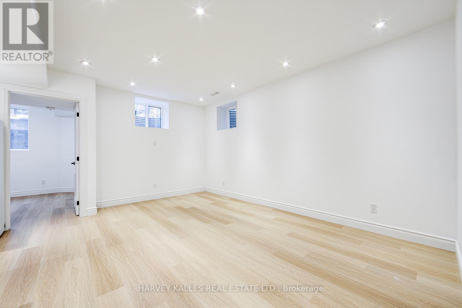 Basement - 33 Parkview Gardens, Toronto, Ontario  M6P 2W1 - Photo 16 - W12681756