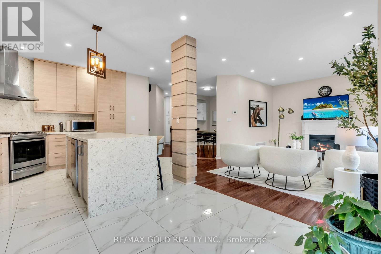 3770 Brinwood Gate, Mississauga, Ontario  L5M 7H2 - Photo 18 - W12681844