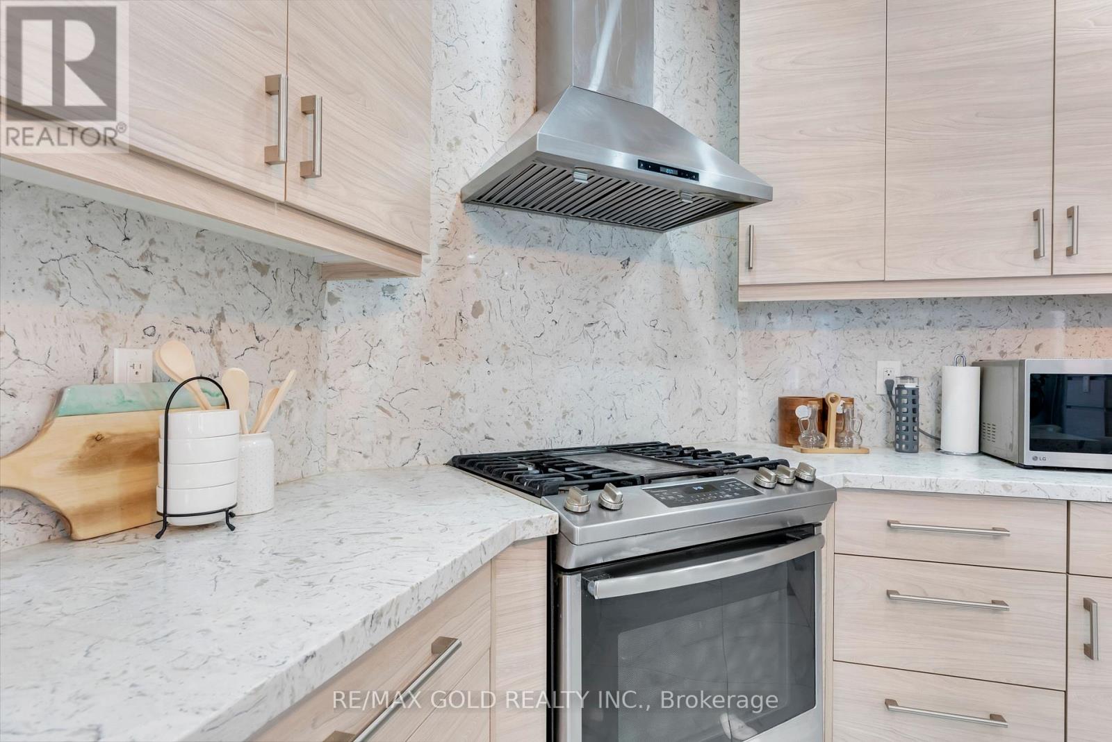 3770 Brinwood Gate, Mississauga, Ontario  L5M 7H2 - Photo 19 - W12681844