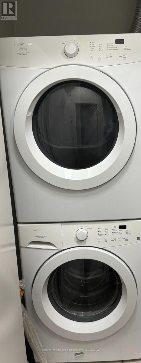 504 - 360 Square One Drive, Mississauga, Ontario  L5B 0G7 - Photo 13 - W12681886