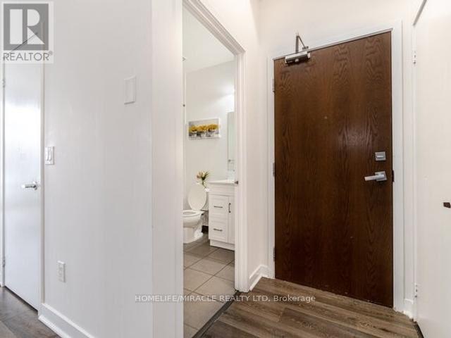 504 - 360 Square One Drive, Mississauga, Ontario  L5B 0G7 - Photo 5 - W12681886