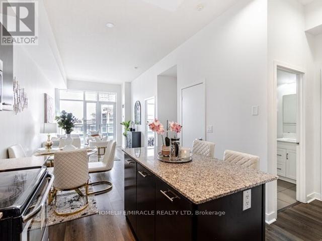 504 - 360 Square One Drive, Mississauga, Ontario  L5B 0G7 - Photo 6 - W12681886