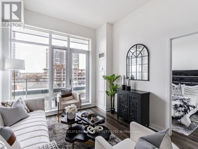 504 - 360 Square One Drive, Mississauga, Ontario  L5B 0G7 - Photo 9 - W12681886