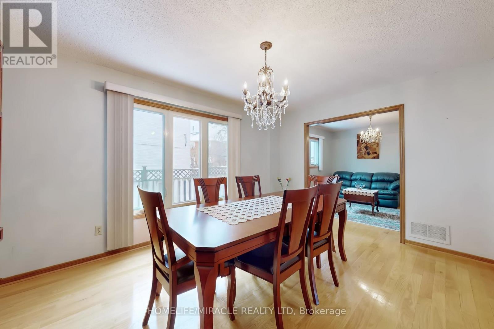 14 Rodwell Court, Brampton, Ontario  L6Y 4G7 - Photo 11 - W12681906